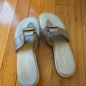 AEROSOLES Tan Sandals Minimalist Design